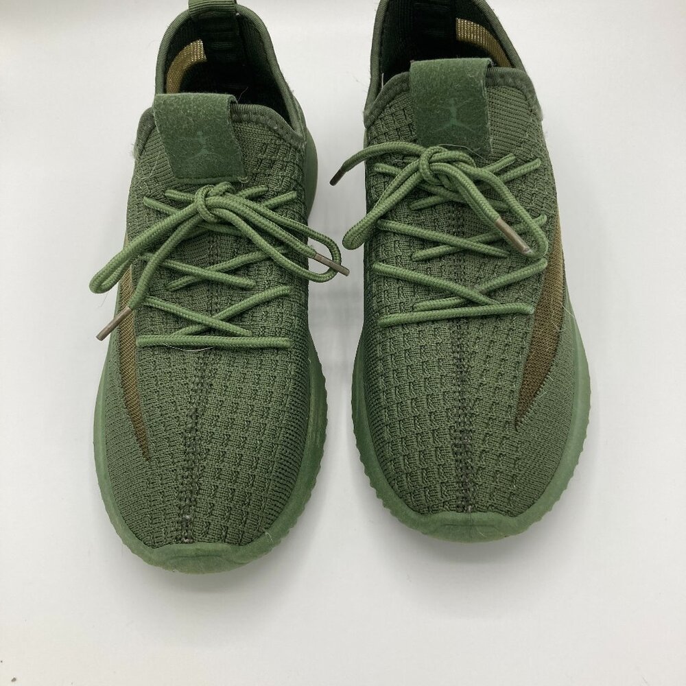 DANSKIN EMERALD GREEN SKEAKER SIZE 9 - Picture 2 of 6